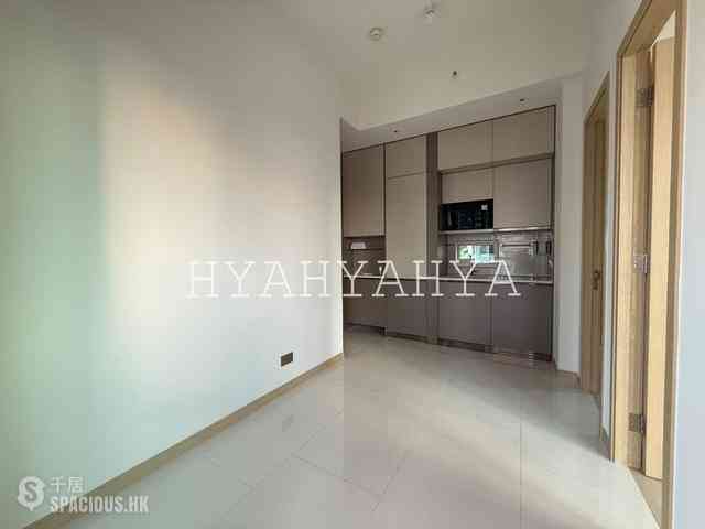 Sai Ying Pun - Upper Manor 05