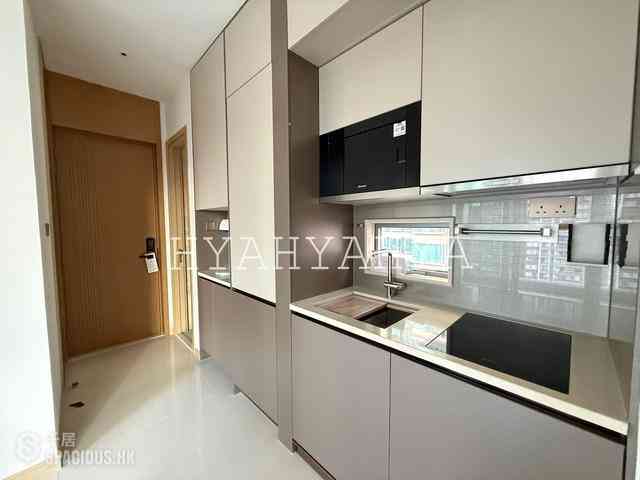 Sai Ying Pun - Upper Manor 08