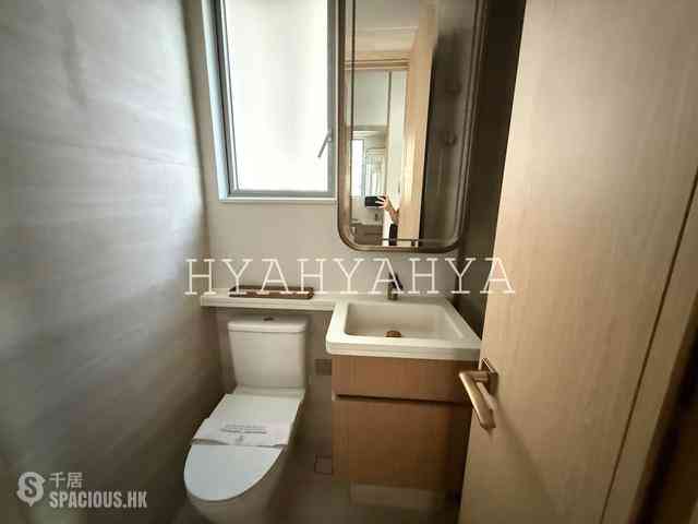 Sai Ying Pun - Upper Manor 09