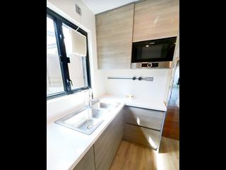 Mid Levels East - Bowen Place 03