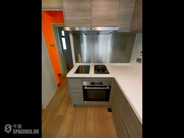 Mid Levels East - Bowen Place 09