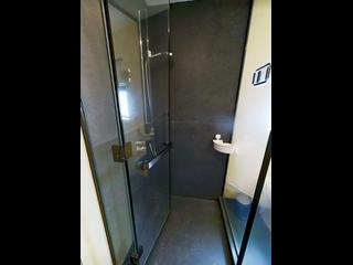Mid Levels East - Bowen Place 10