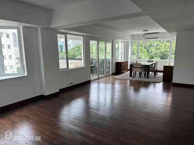 Central - Botanical Court 02