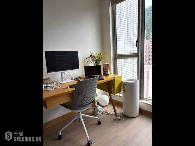 Sai Ying Pun - Island Crest Block 2 02