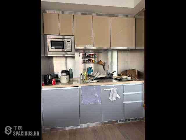 Sai Ying Pun - Island Crest Block 2 03