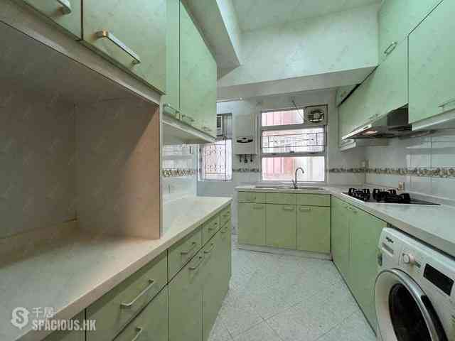 Mid Levels West - Realty Gardens Vienna Court (Block 5) 02