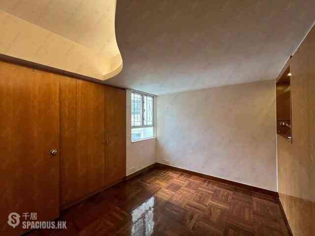 Mid Levels West - Realty Gardens Vienna Court (Block 5) 04