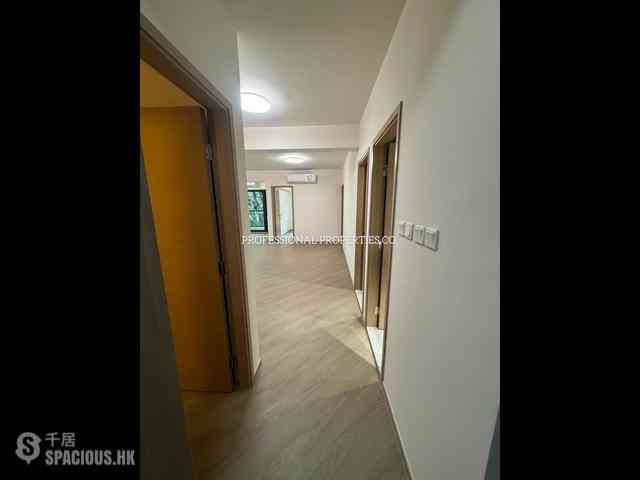 Mid Levels West - Hing Wah Mansion Block B 03