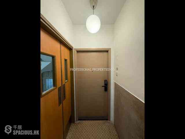 Mid Levels West - Hing Wah Mansion Block B 06