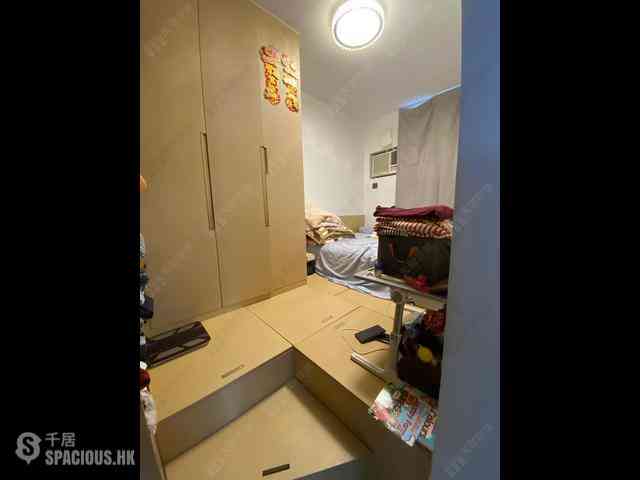 Sheung Wan - Queen's Terrace Block 2 02