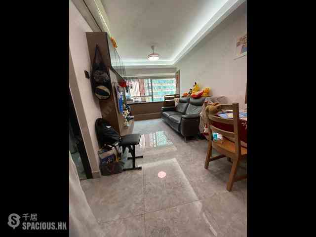 Sheung Wan - Queen's Terrace Block 2 04