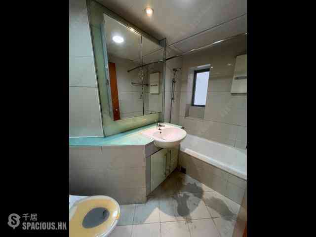 Tung Chung - Coastal Skyline Phase 1 Block 6 05