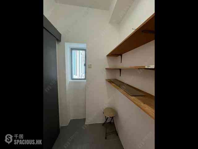 Tung Chung - Coastal Skyline Phase 1 Block 6 06