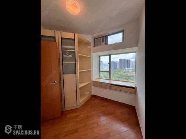 Tung Chung - Coastal Skyline Phase 1 Block 6 08