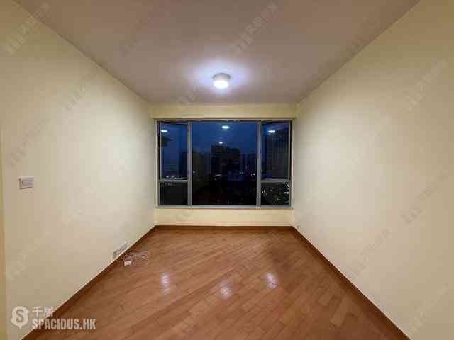 Tung Chung - Coastal Skyline Phase 1 Block 6 09