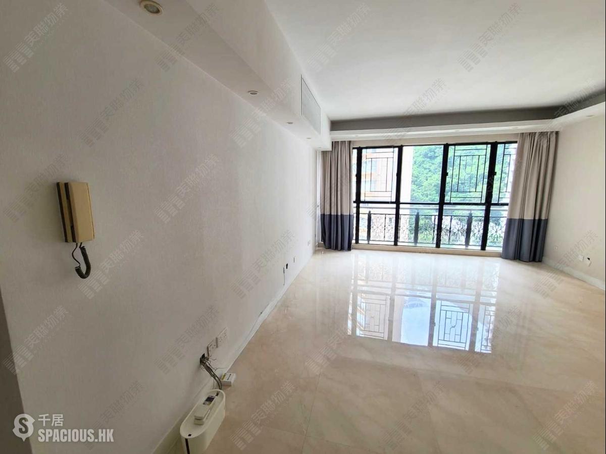 Mid Levels Central - Clovelly Court 01
