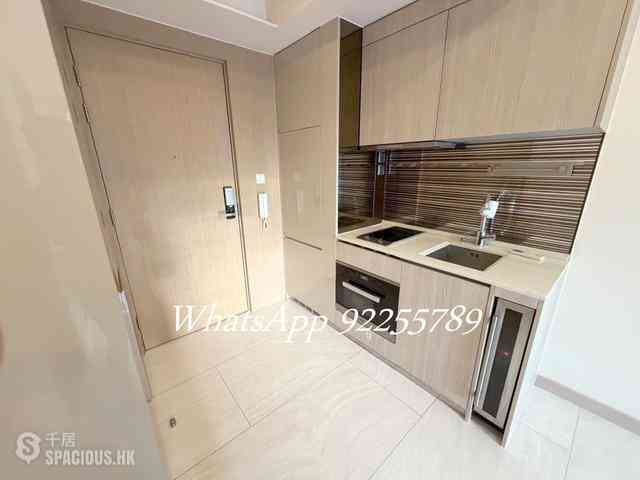 Sai Ying Pun - King's Hill 04