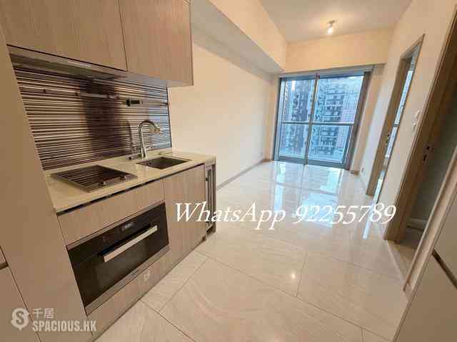 Sai Ying Pun - King's Hill 01