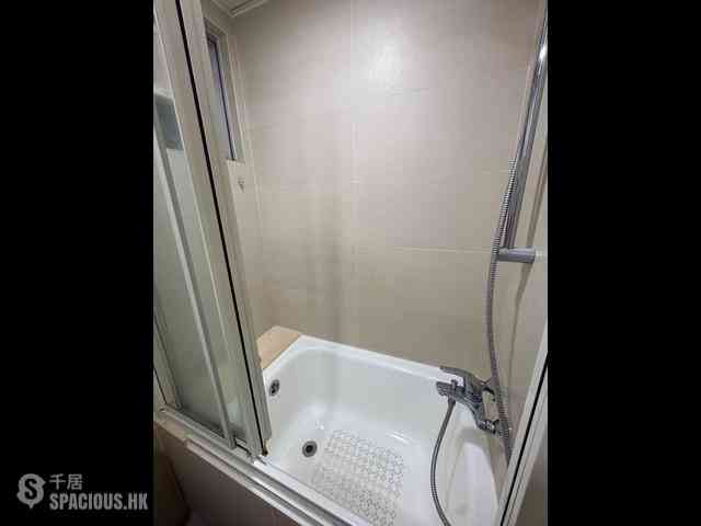 Sai Ying Pun - Yue Sun Mansion Block 1 07