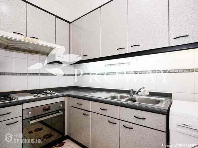 Mid Levels Central - Hillsborough Court 06