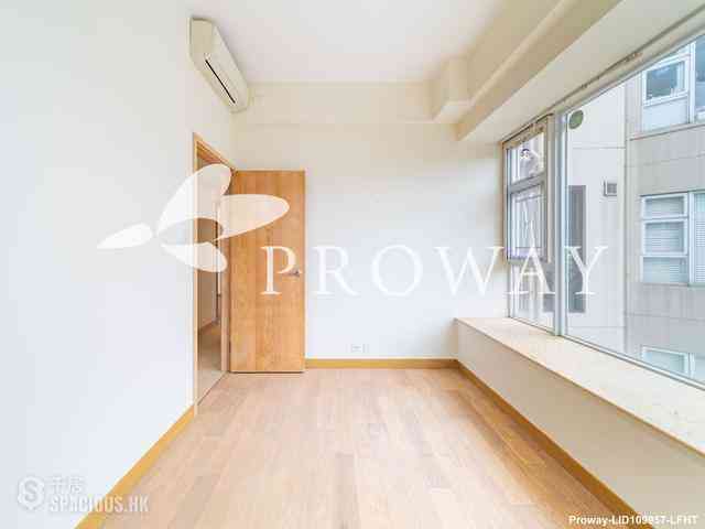 Tai Wai - Royal Forest Block 1 07