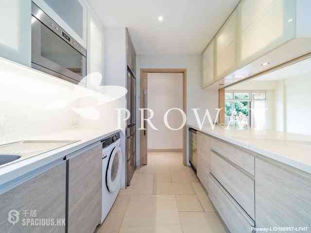 Tai Wai - Royal Forest Block 1 10