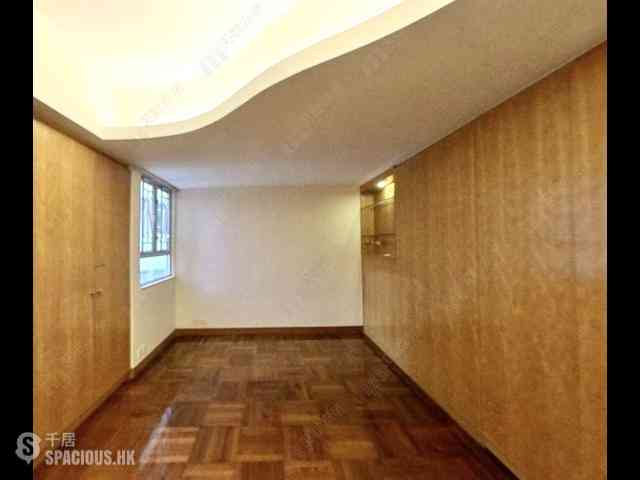 Mid Levels West - Realty Gardens Vienna Court (Block 5) 07