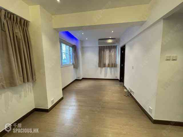 Soho - Caravan Court 02