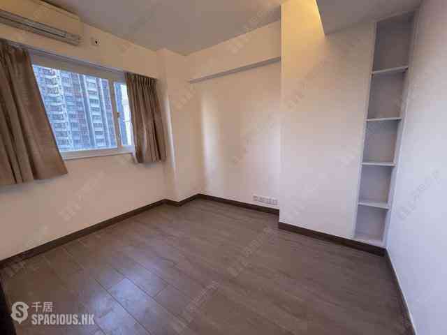 Soho - Caravan Court 03