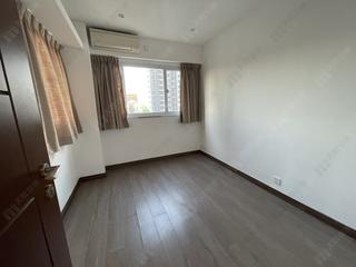 Soho - Caravan Court 04