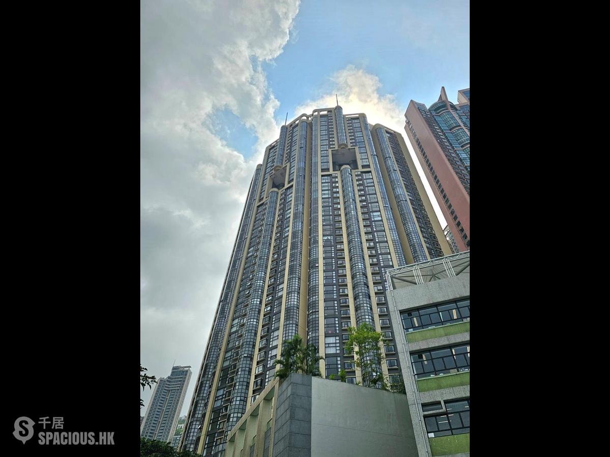 Mid Levels Central - Queen's Garden 01