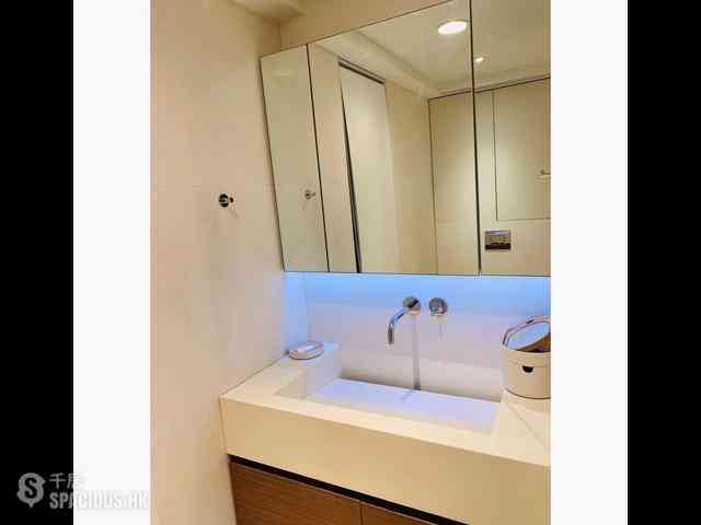 Mid Levels Central - Wing Hong Mansion 06