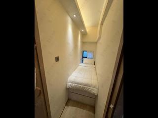 Mid Levels Central - Robinson Heights Block 3 06