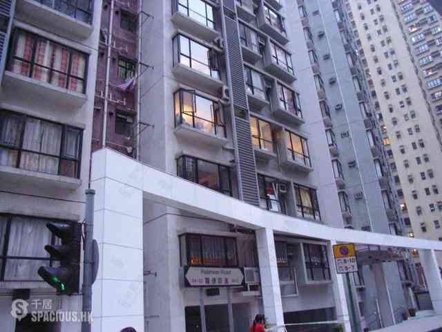Mid Levels Central - The Grand Panorama Block 2 03