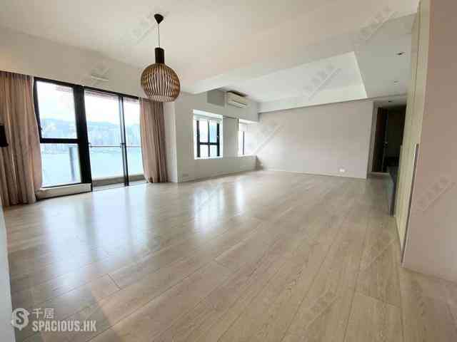 West Kowloon - The Arch Sky Tower (Block 1) 01