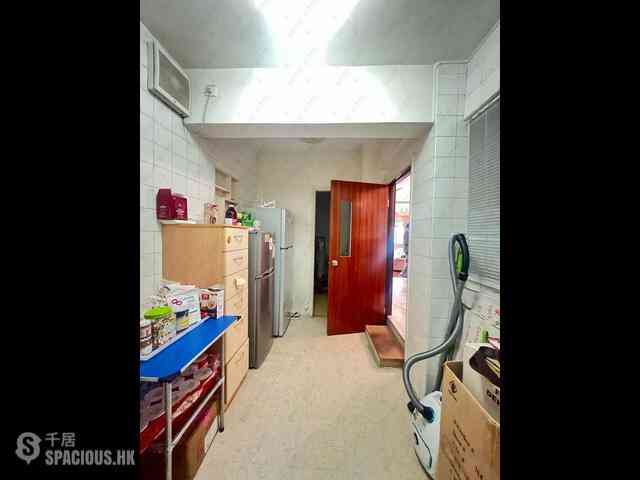 Mid Levels West - Hong Kong Garden 11