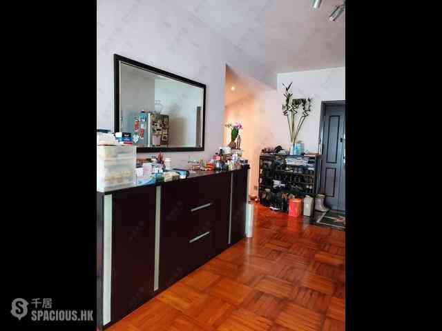 Mid Levels Central - Seymour Place 04