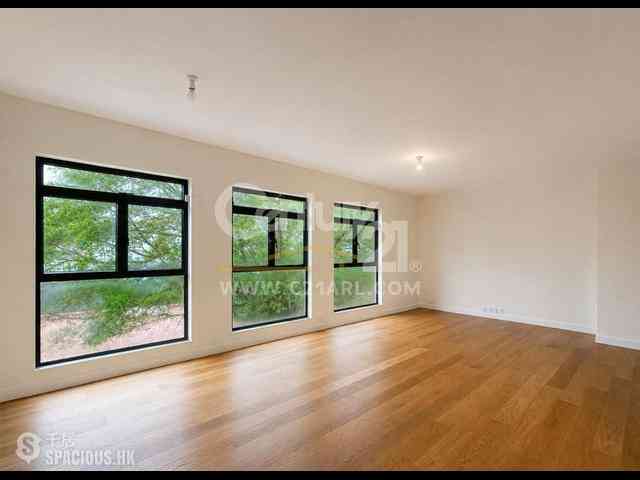 The Peak - Strawberry Hill 05