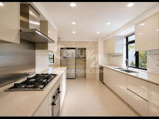 The Peak - Strawberry Hill 10