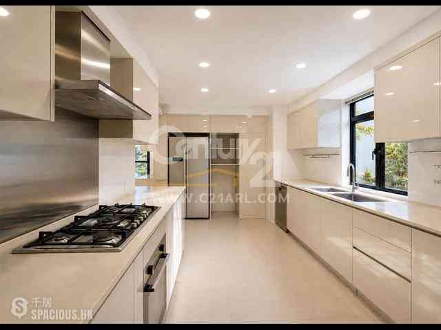 The Peak - Strawberry Hill 10