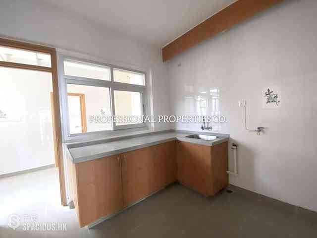 Jardines Lookout - 111, Mount Butler Road 07
