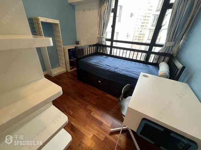 Mid Levels Central - The Grand Panorama Block 4 06