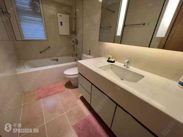 Mid Levels Central - The Grand Panorama Block 4 07