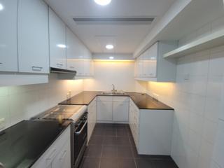 Mid Levels Central - May Tower Block 1 17