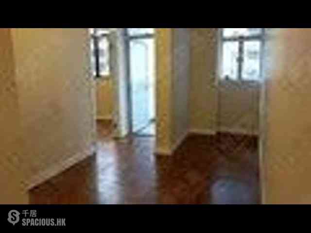 Mid Levels West - Hing Wah Mansions 04