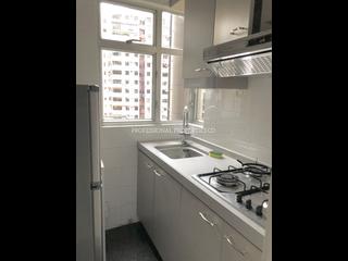 Mid Levels Central - Windsor Court 05
