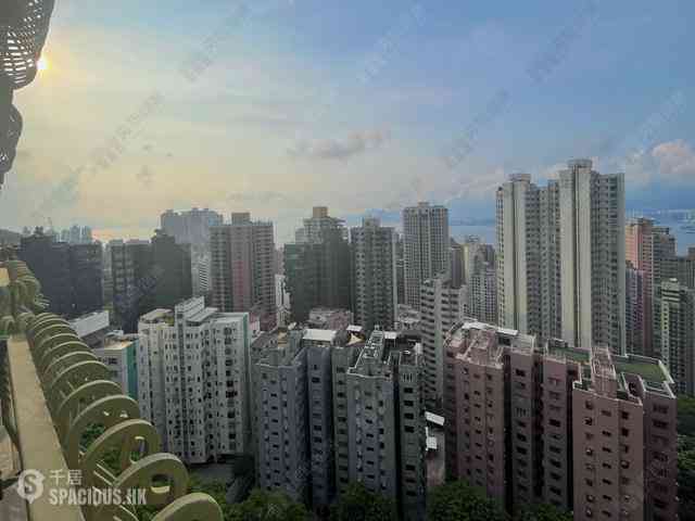 Mid Levels West - Skyview Cliff 05