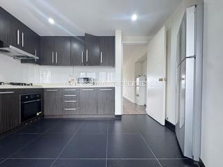 Mid Levels Central - Birchwood Place 05