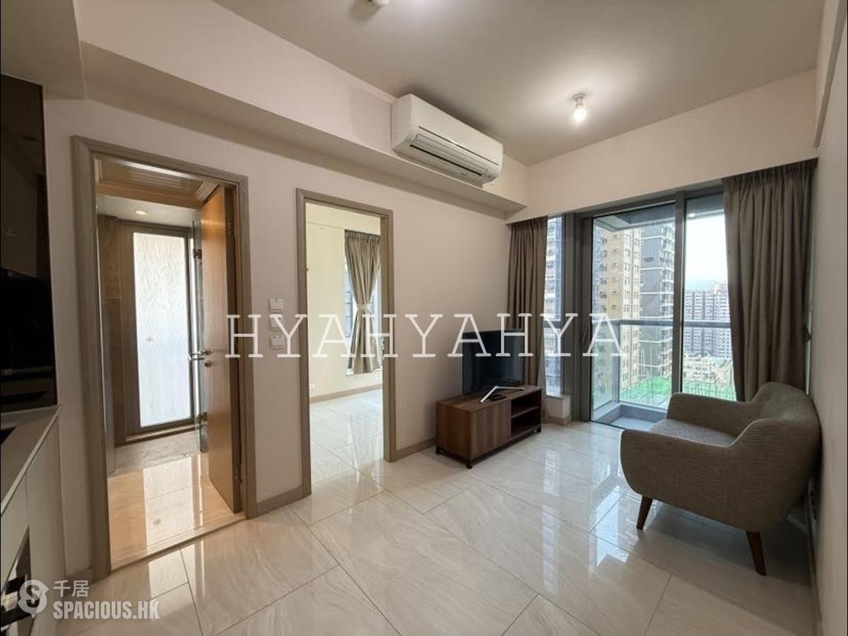 Sai Ying Pun - King's Hill 01