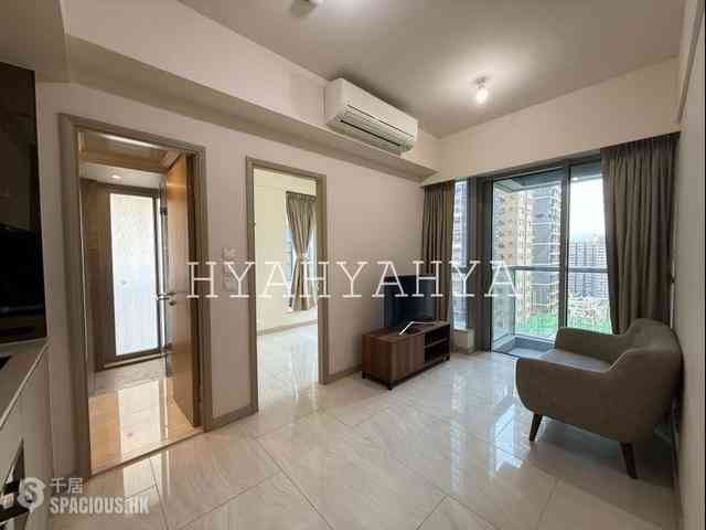 Sai Ying Pun - King's Hill 01